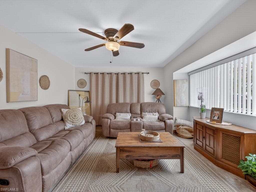 910 VANDERBILT BEACH RD 317W-2