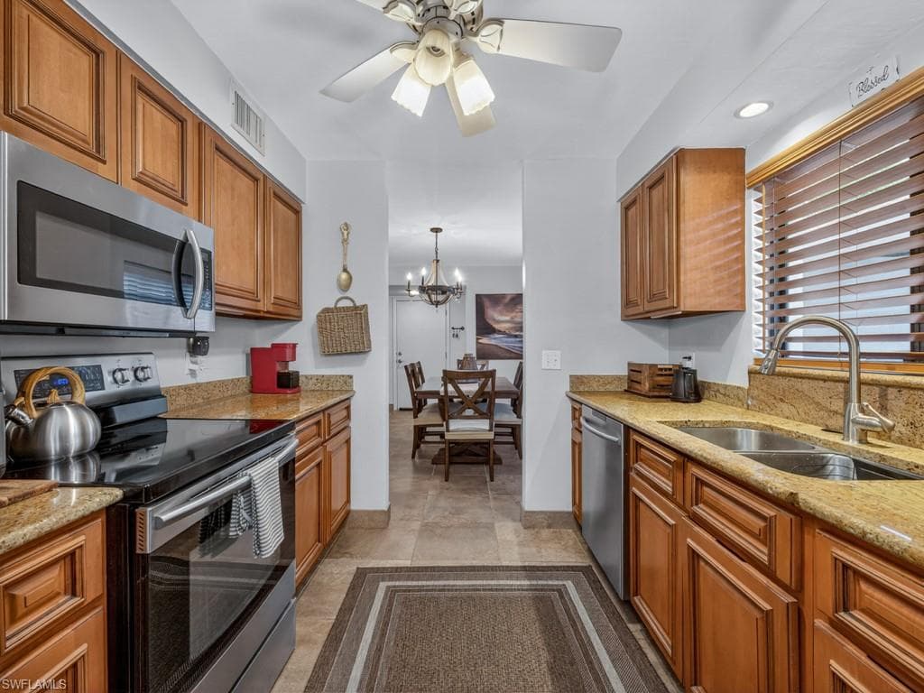 910 VANDERBILT BEACH RD 317W-4