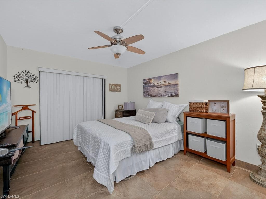 910 VANDERBILT BEACH RD 317W-9