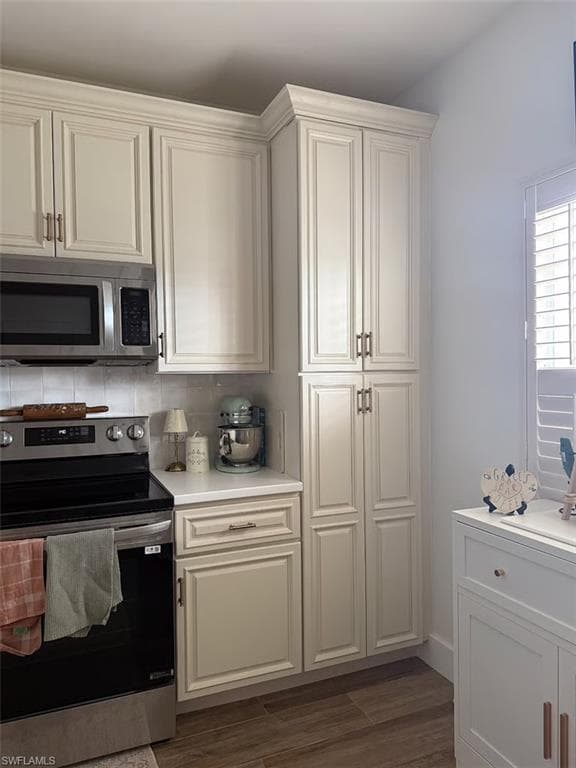 6113 Lake Front DR-3