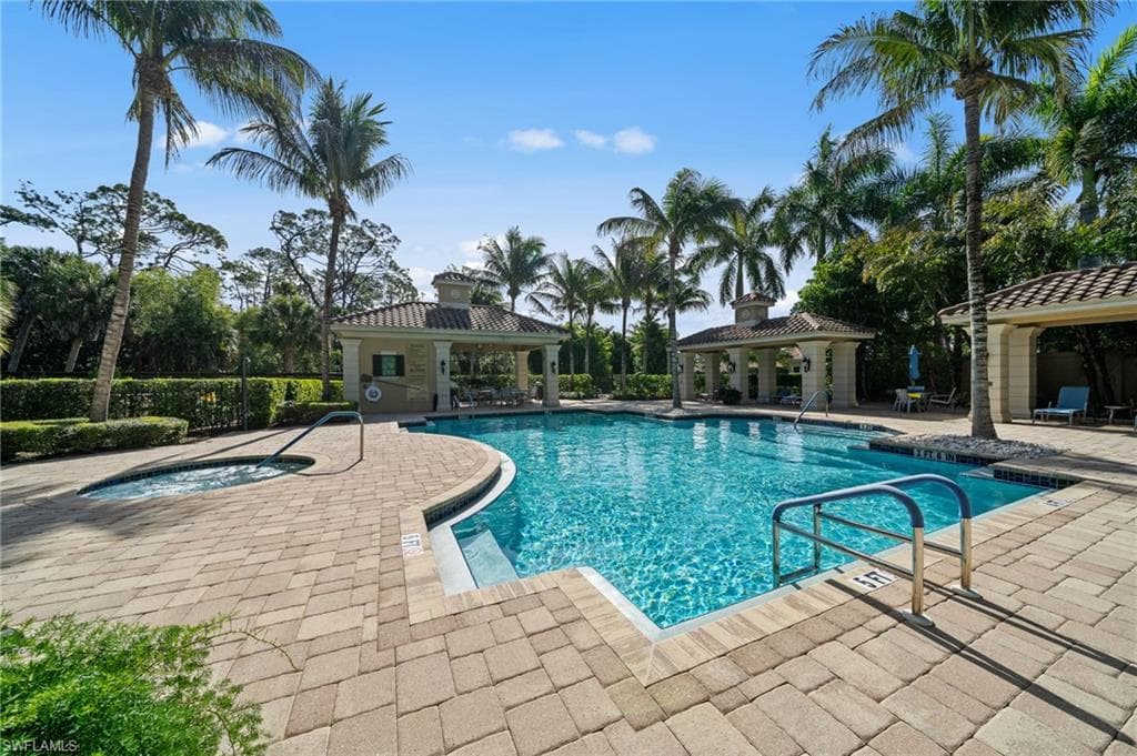 21567 Cascina DR-40