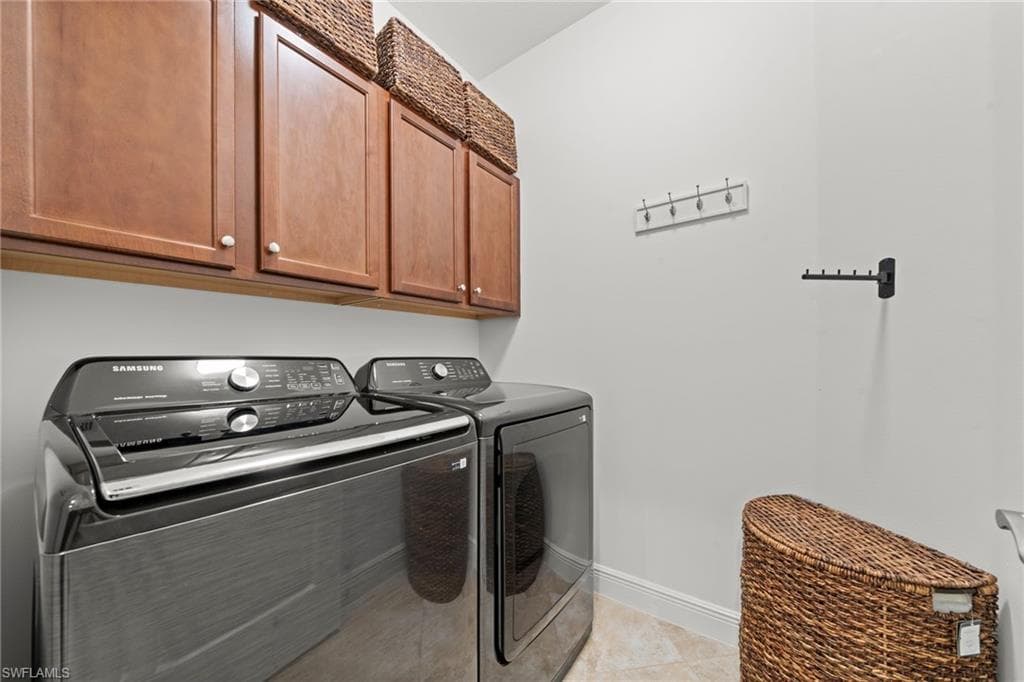 21567 Cascina DR-10