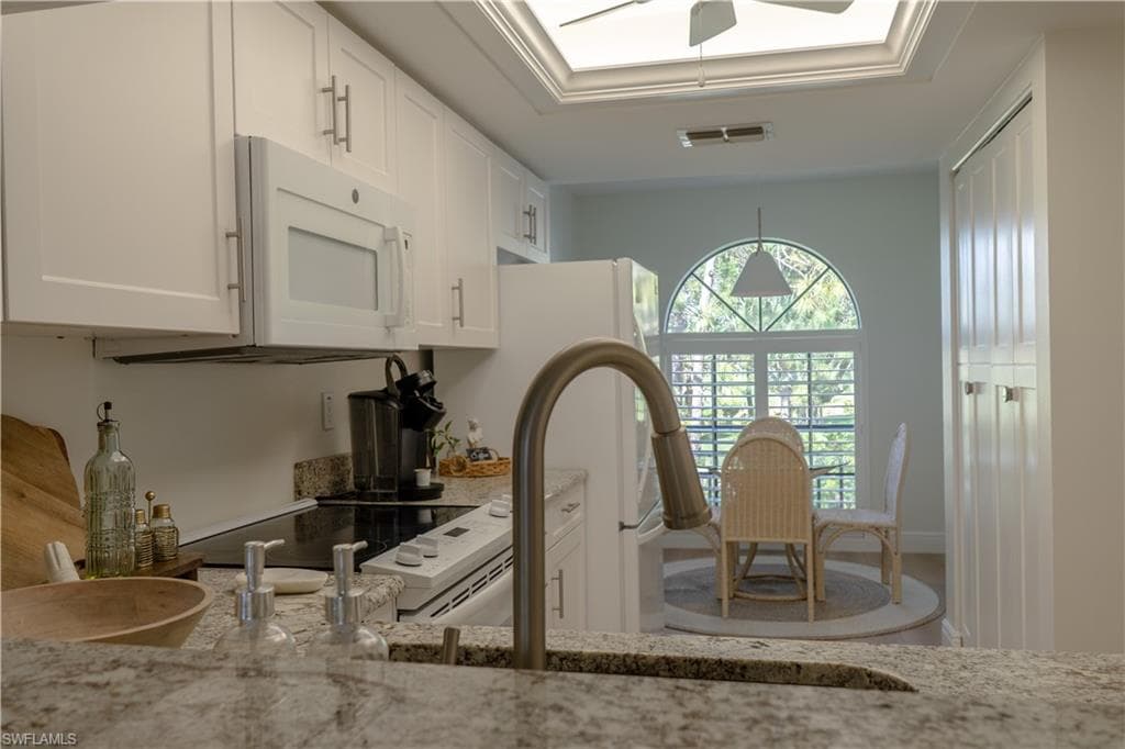 265 Deerwood CIR 10-18