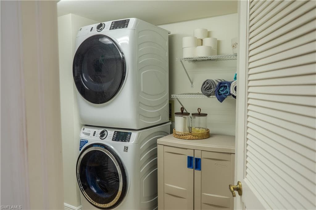265 Deerwood CIR 10-29