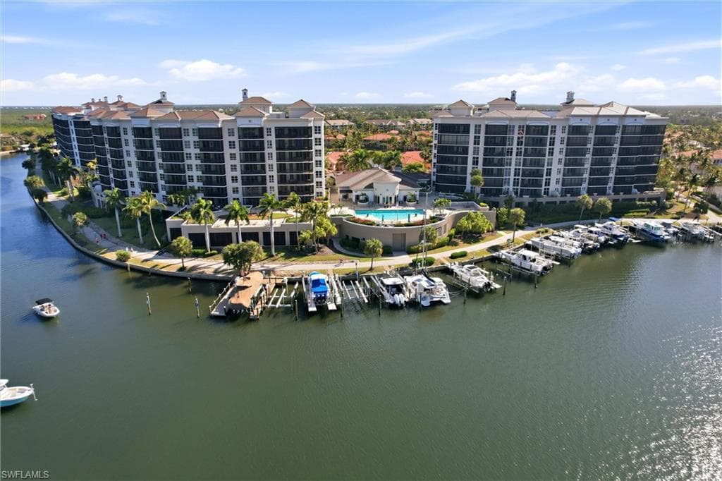 3313 Sunset Key CIR 105-27