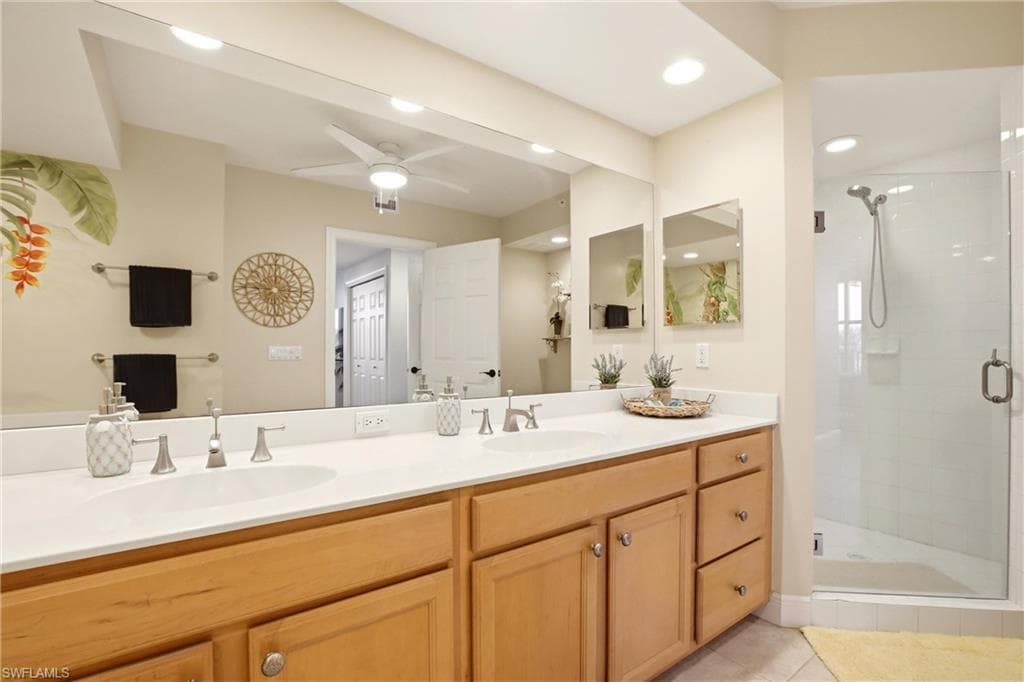 3313 Sunset Key CIR 105-14