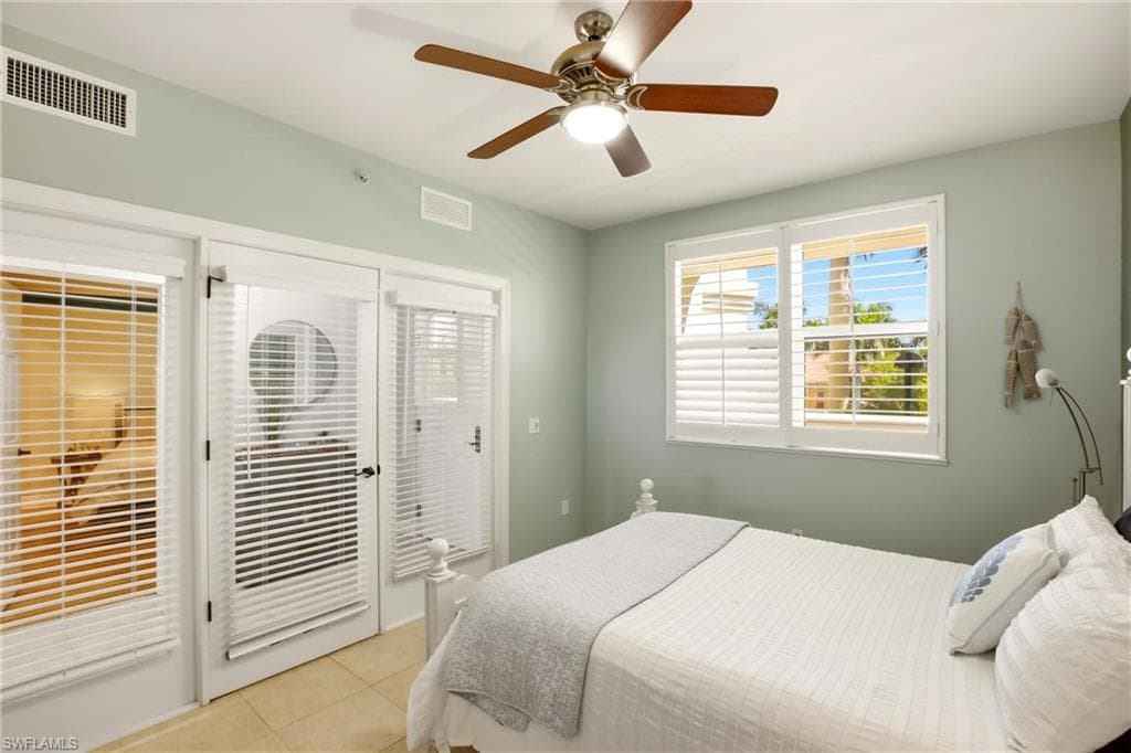 3313 Sunset Key CIR 105-19