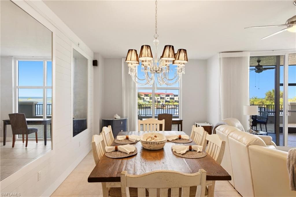 3313 Sunset Key CIR 105-8