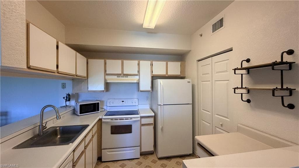 6490 Aragon WAY 205-25