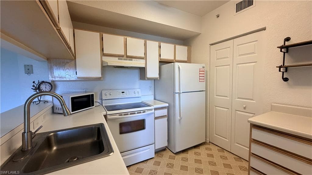 6490 Aragon WAY 205-8