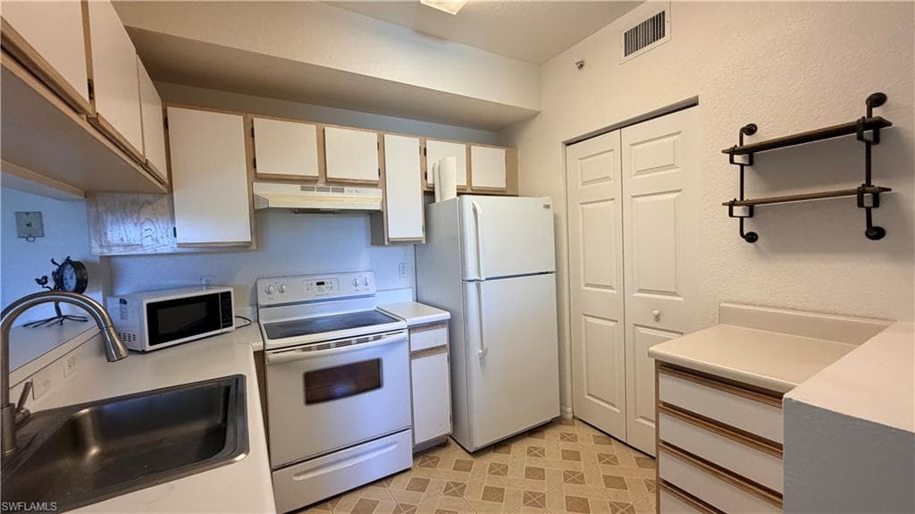 6490 Aragon WAY 205-32