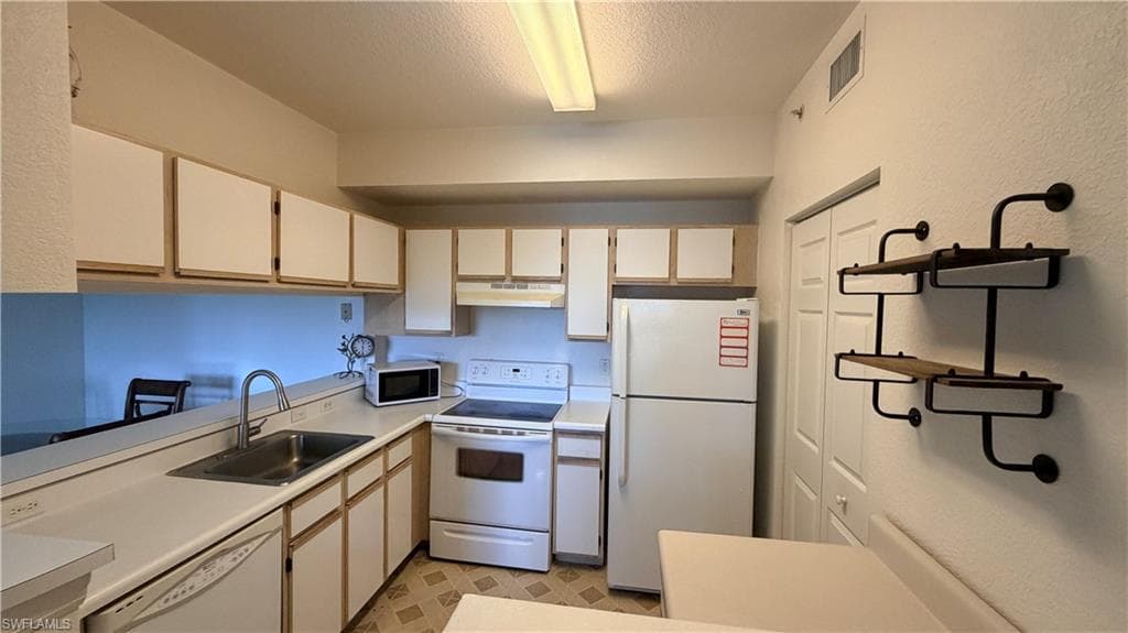 6490 Aragon WAY 205-7