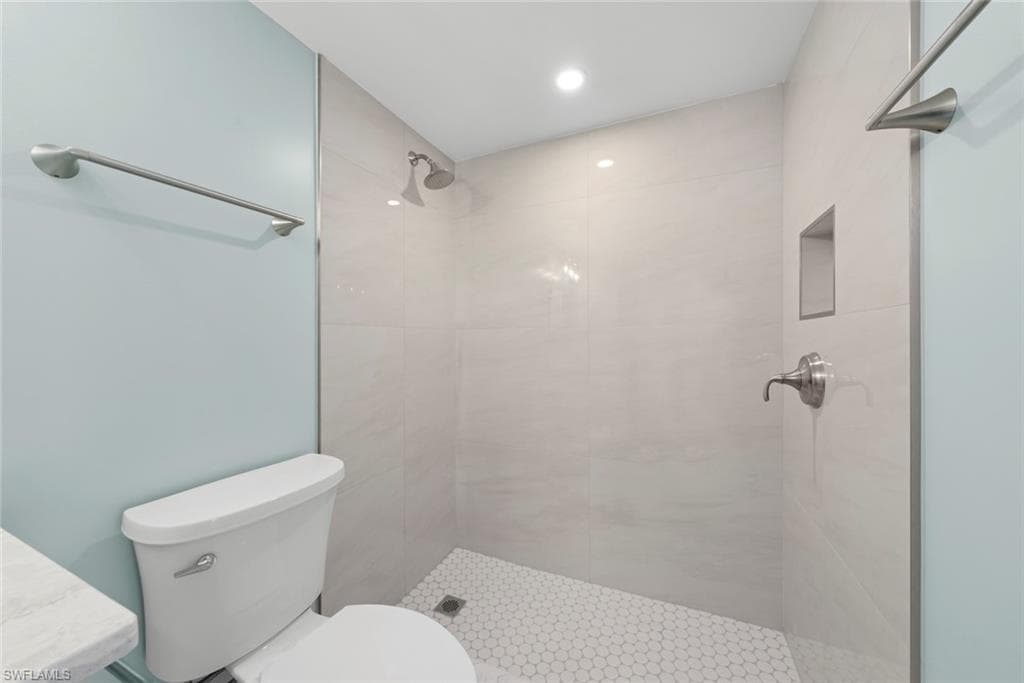 2737 W Gulf DR 238-20
