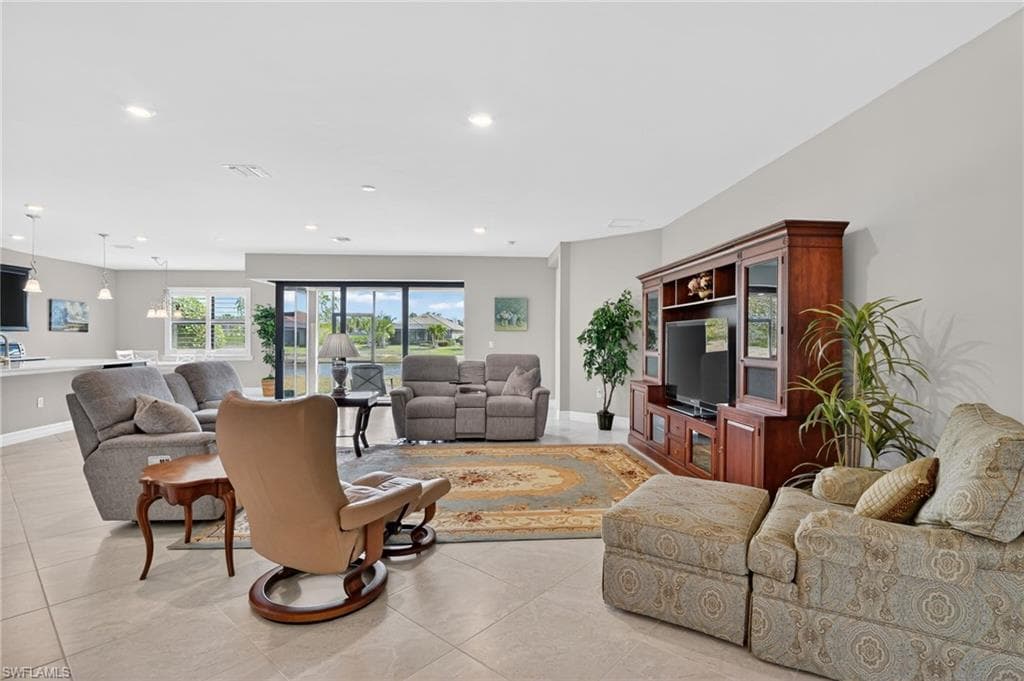 11279 Thurston Chase-4