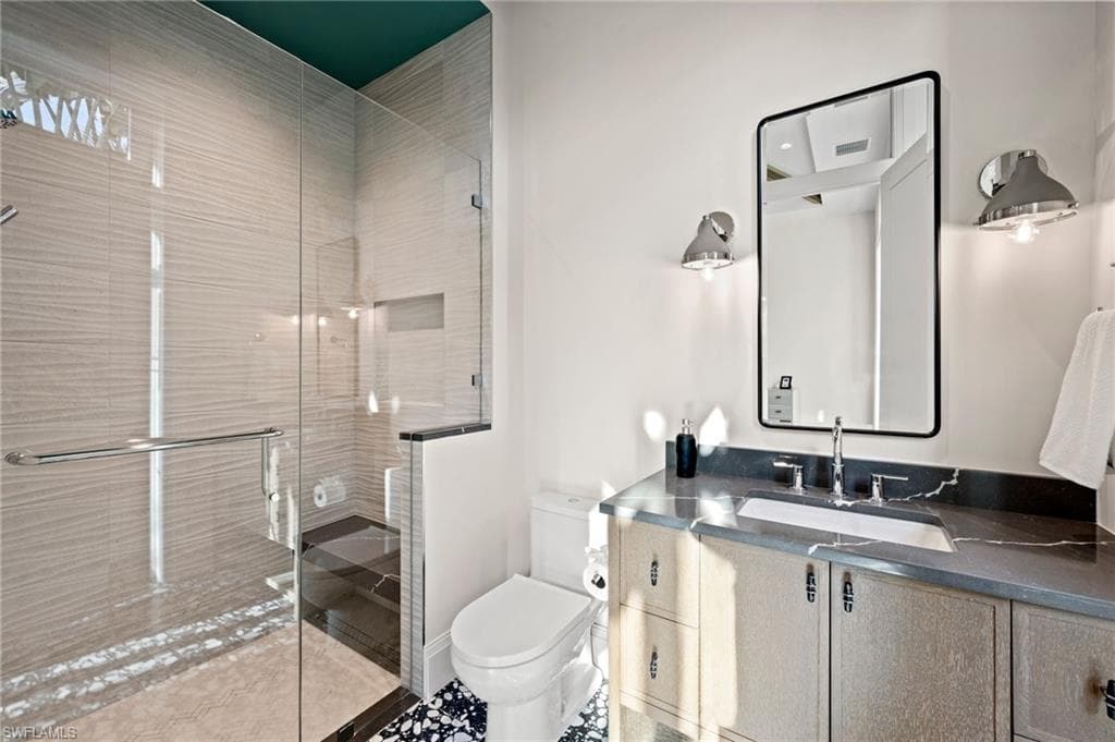 444 Orchid DR-32