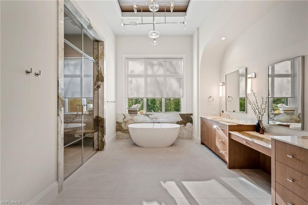 444 Orchid DR-28