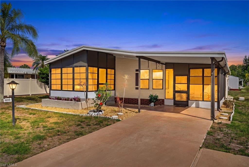 10220 Wales LOOP-29