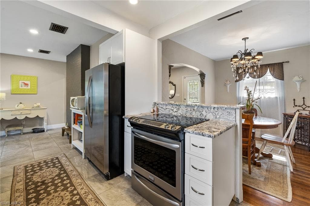 1451 Maravilla AVE-2