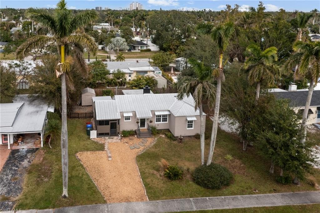 1451 Maravilla AVE-31
