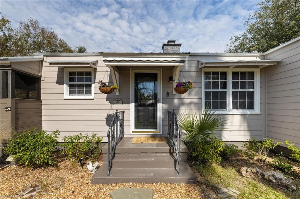 1451 Maravilla AVE-27