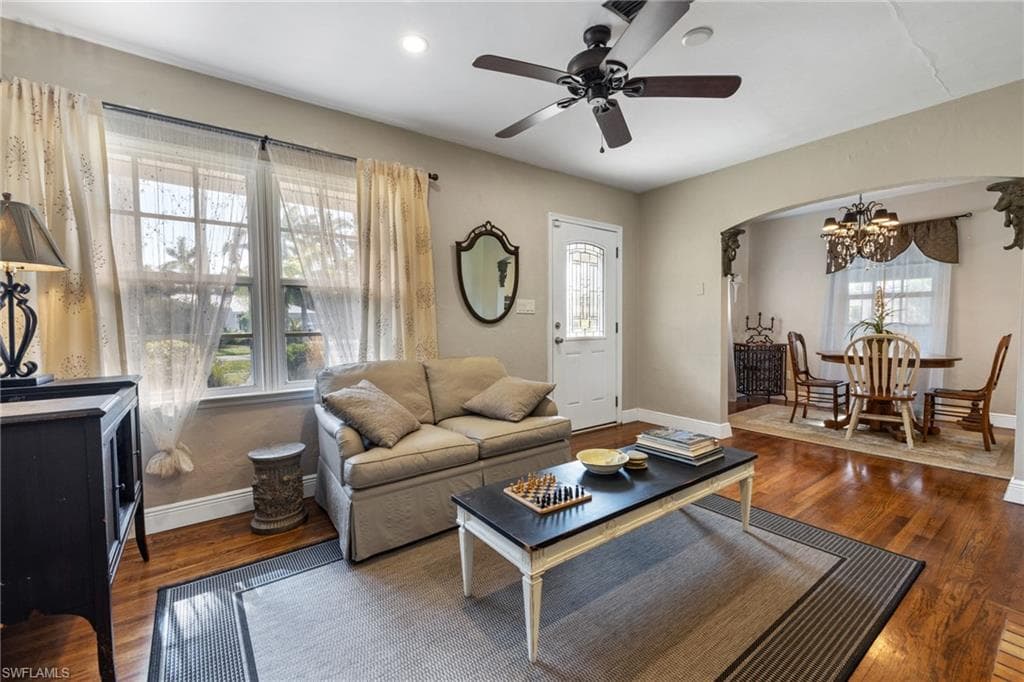 1451 Maravilla AVE-9