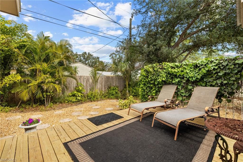 1451 Maravilla AVE-26