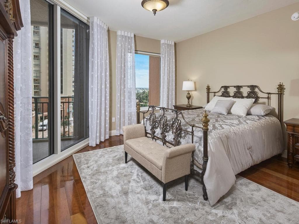 970 Cape Marco DR 806-18