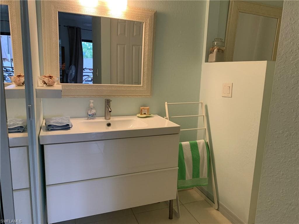 65 Emerald Woods DR E8-5