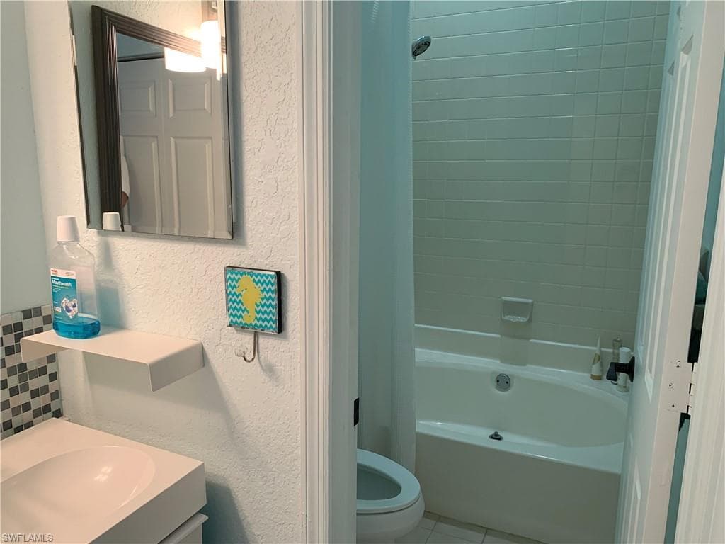65 Emerald Woods DR E8-15