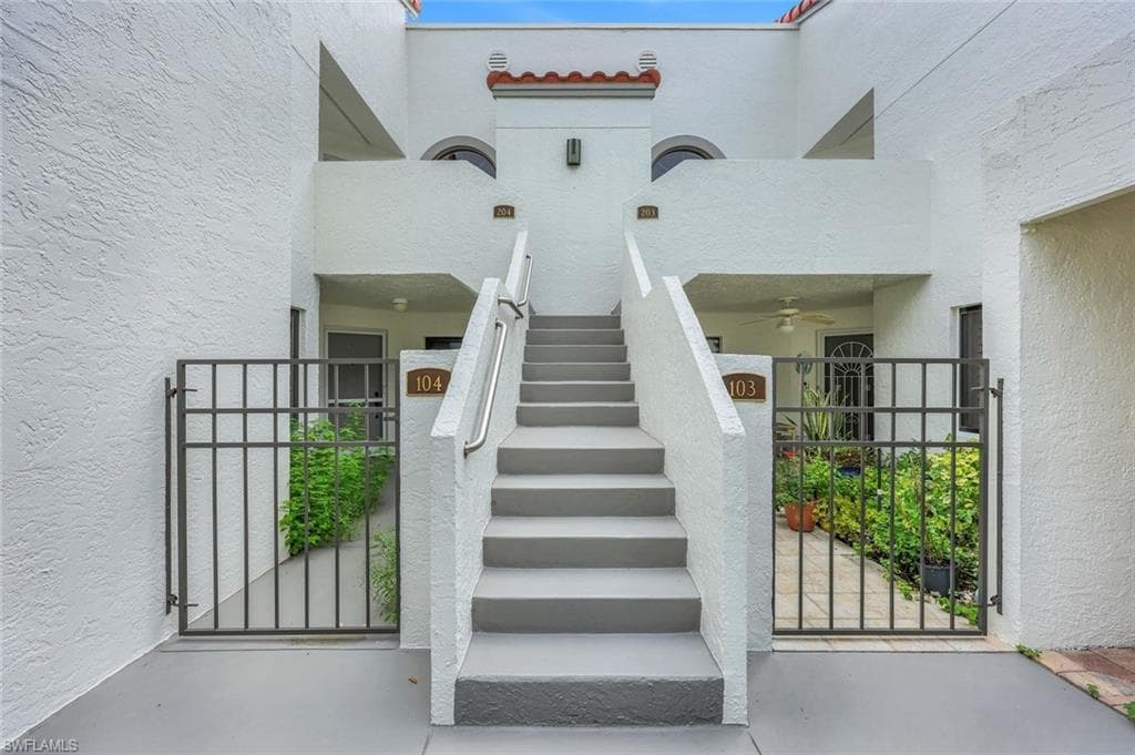 631 Beachwalk CIR F204-20