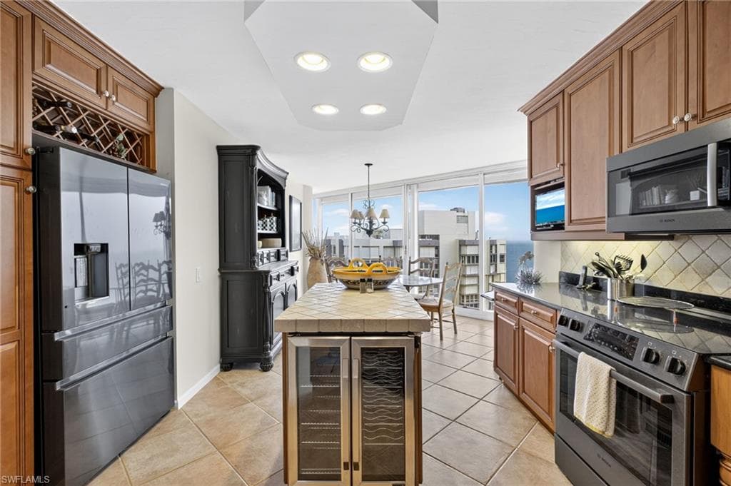 4041 Gulf Shore BLVD N 1807-6