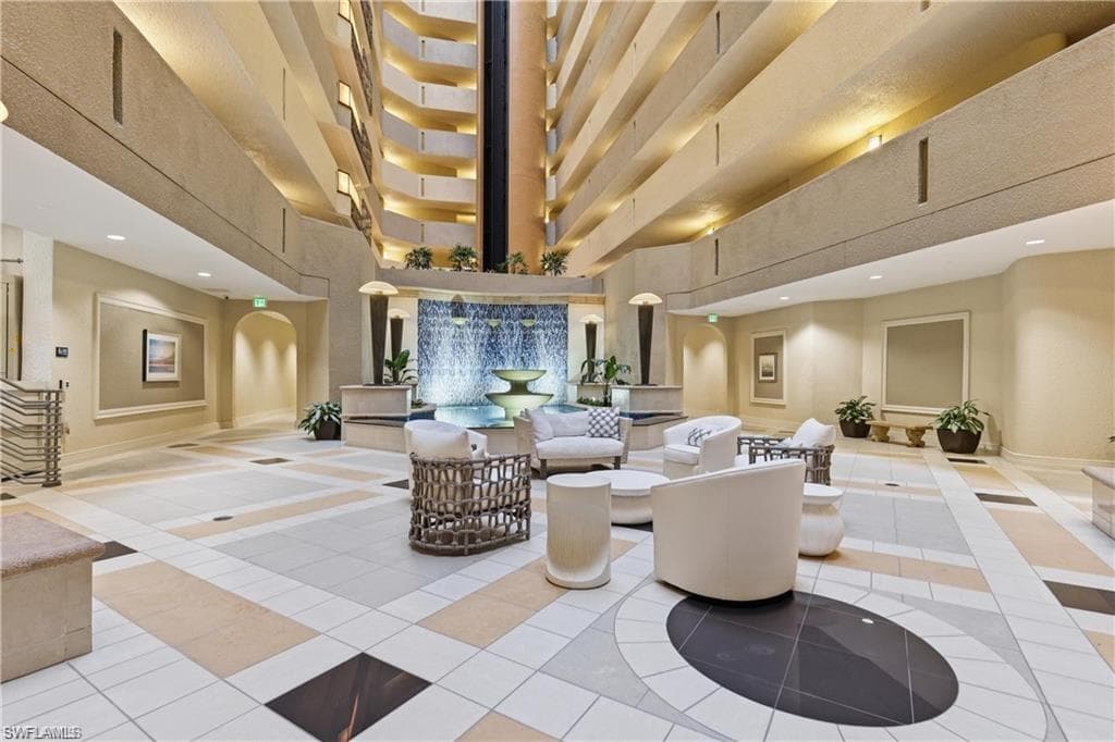 4041 Gulf Shore BLVD N 1807-41