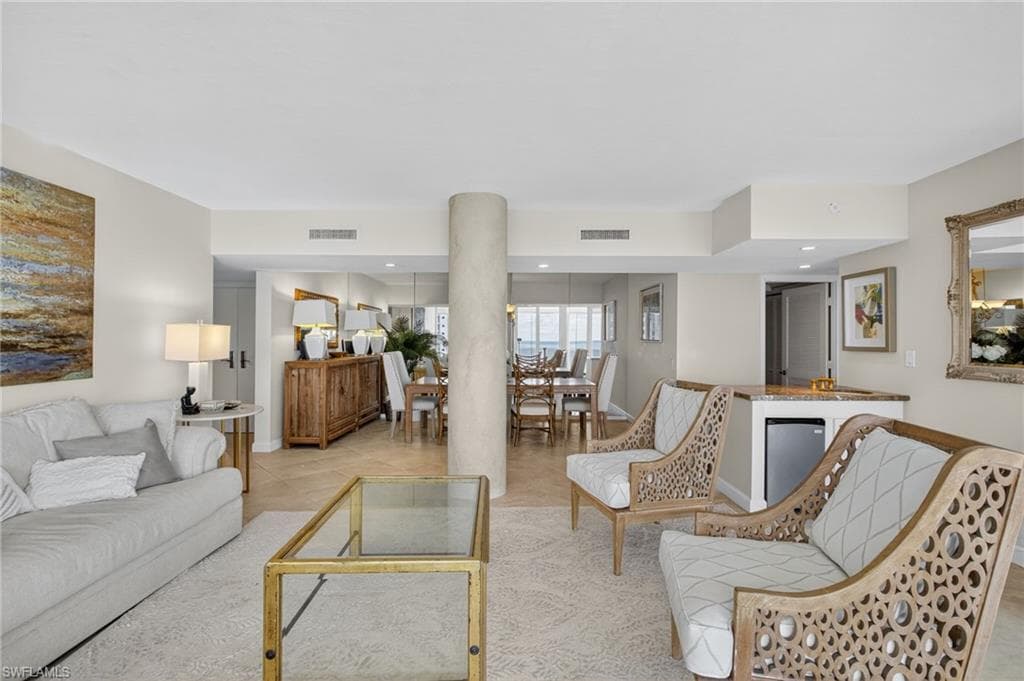 4041 Gulf Shore BLVD N 1807-16