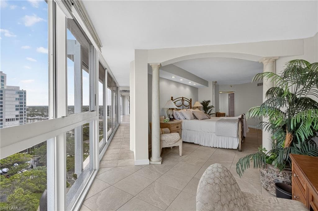4041 Gulf Shore BLVD N 1807-20
