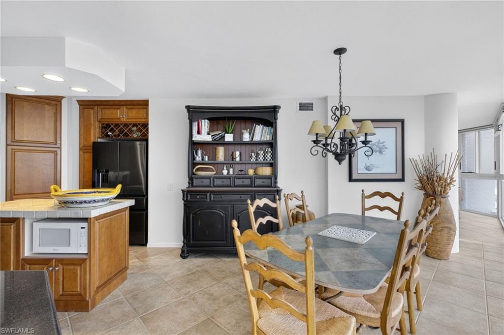 4041 Gulf Shore BLVD N 1807-11
