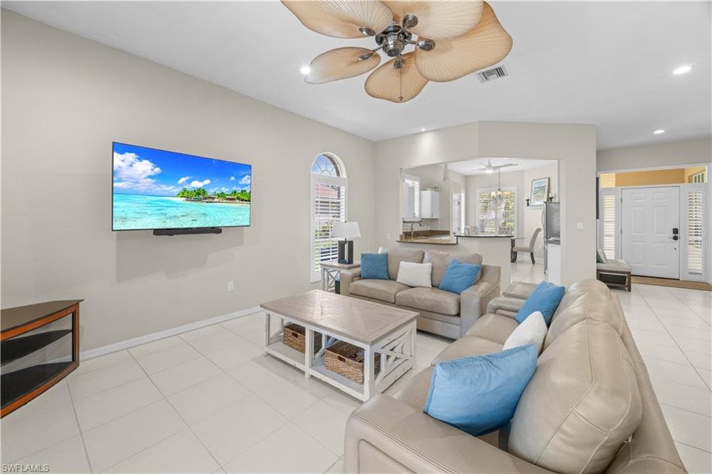5472 Peppertree DR-6