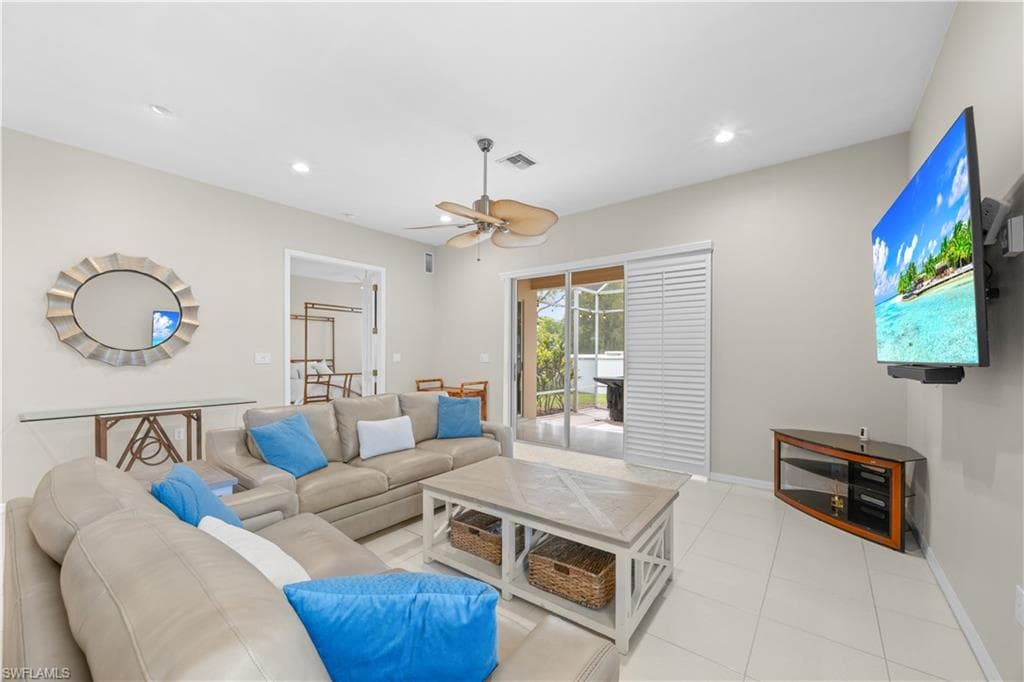 5472 Peppertree DR-9