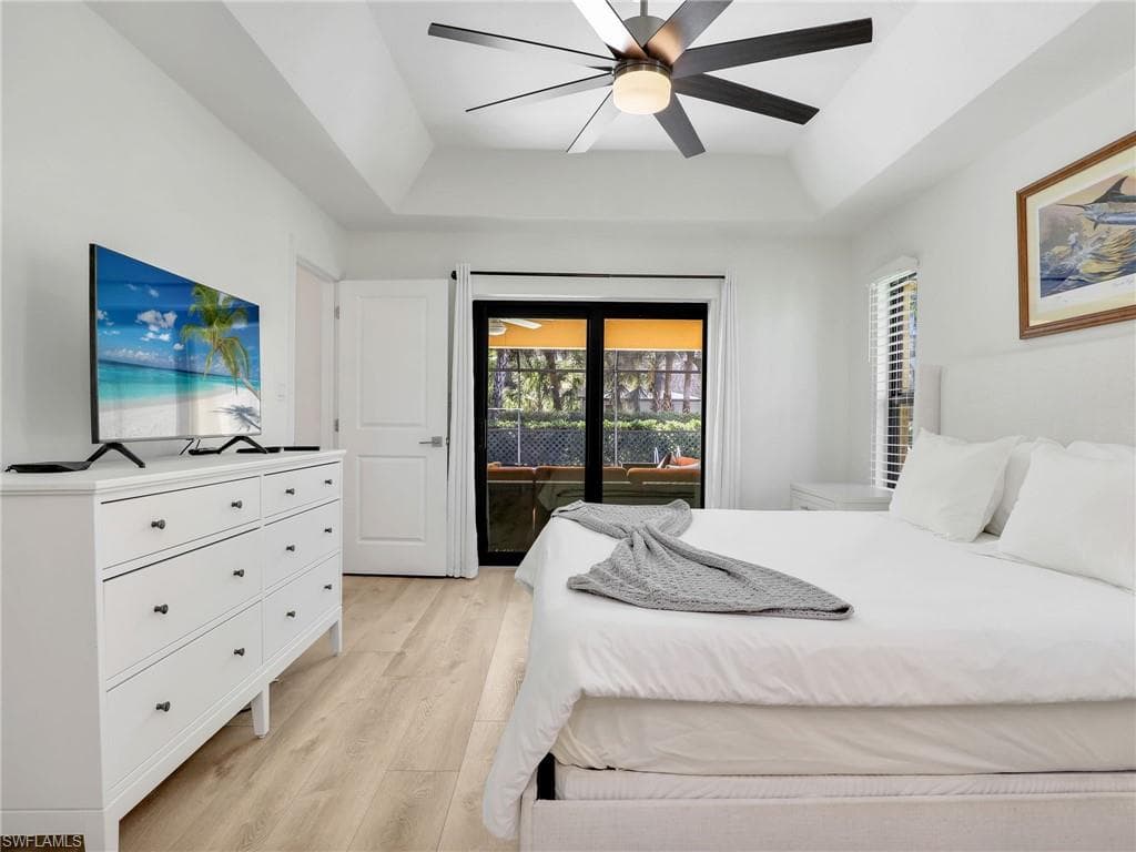 2474 Outrigger LN-19