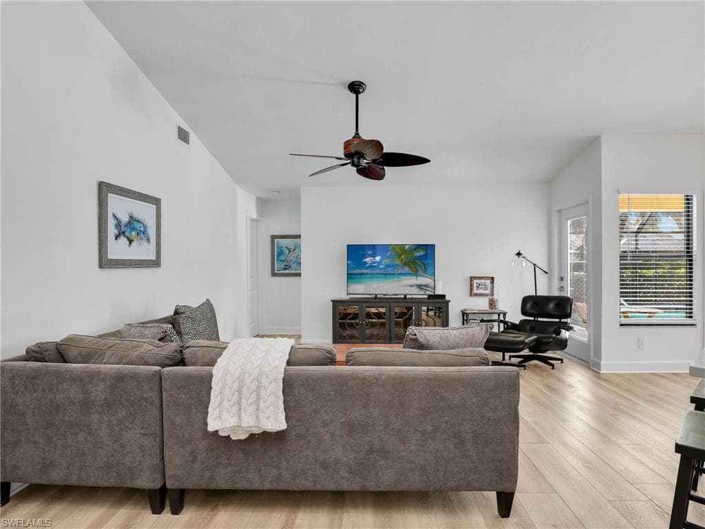 2474 Outrigger LN-17
