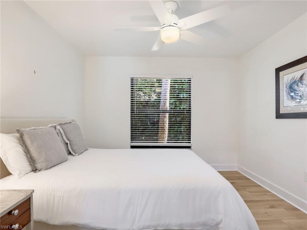 2474 Outrigger LN-24