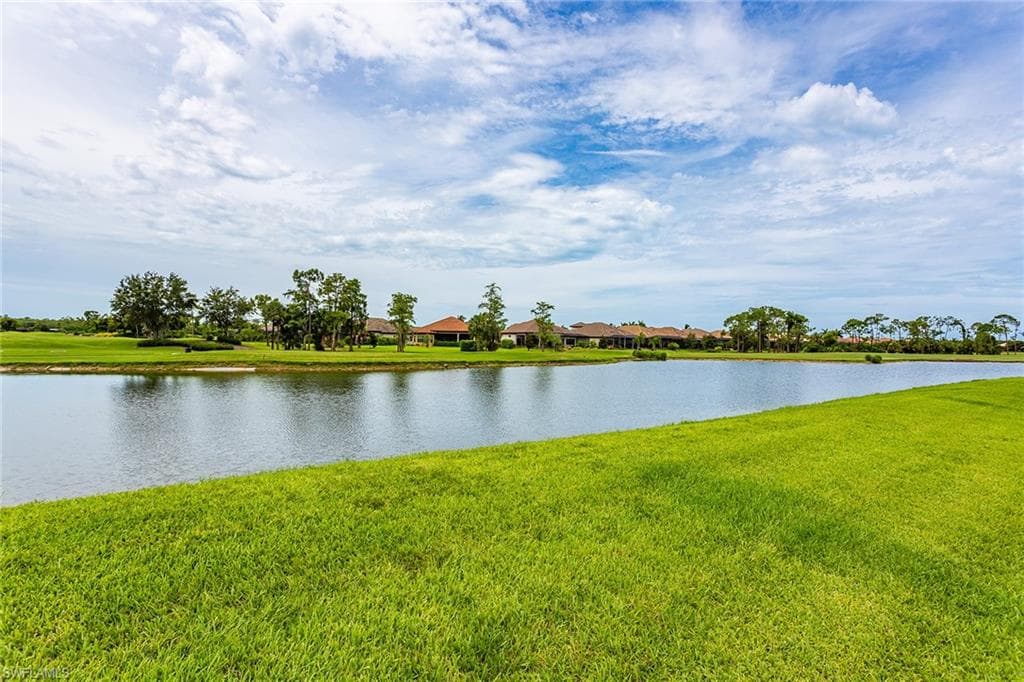 7771 Cottesmore DR-31