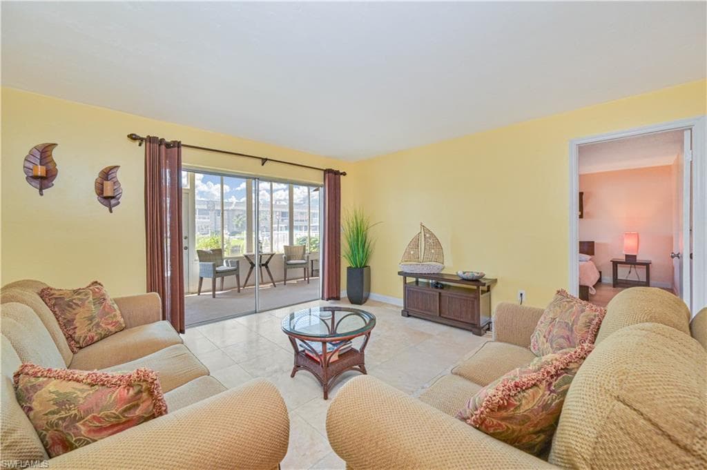 1730 Sandy CIR 105-11