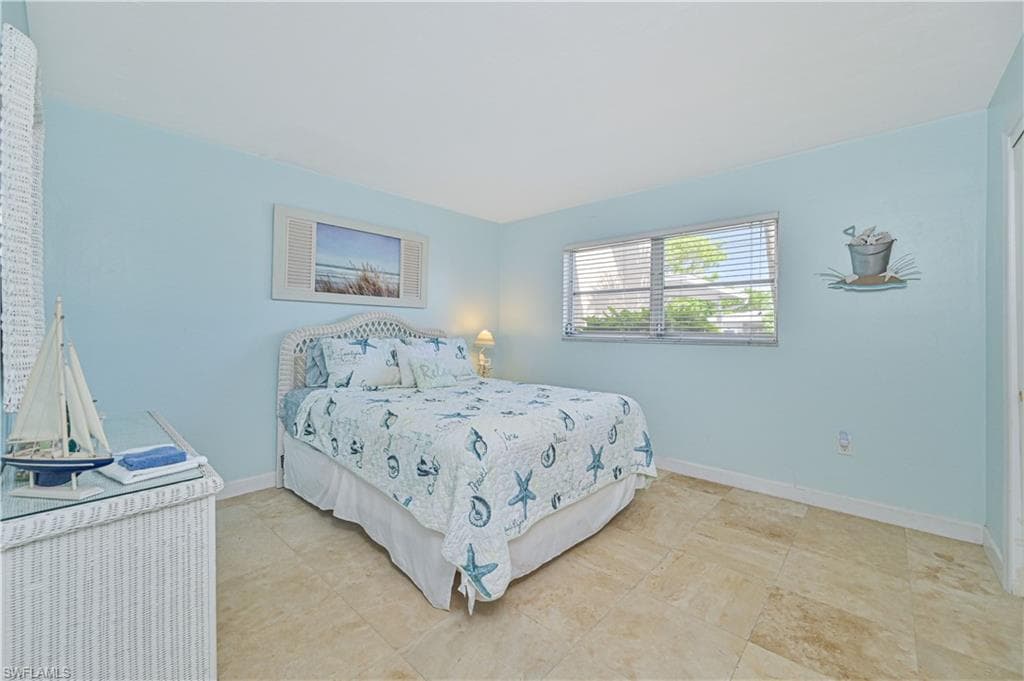 1730 Sandy CIR 105-18