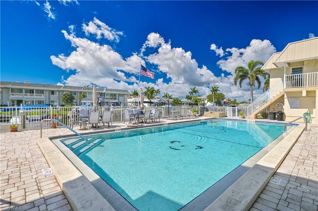 1730 Sandy CIR 105-3