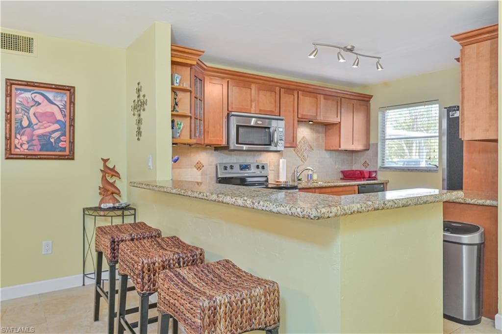 1730 Sandy CIR 105-7