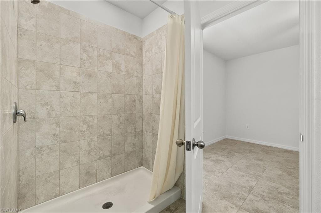 858 Rue Labeau CIR-7