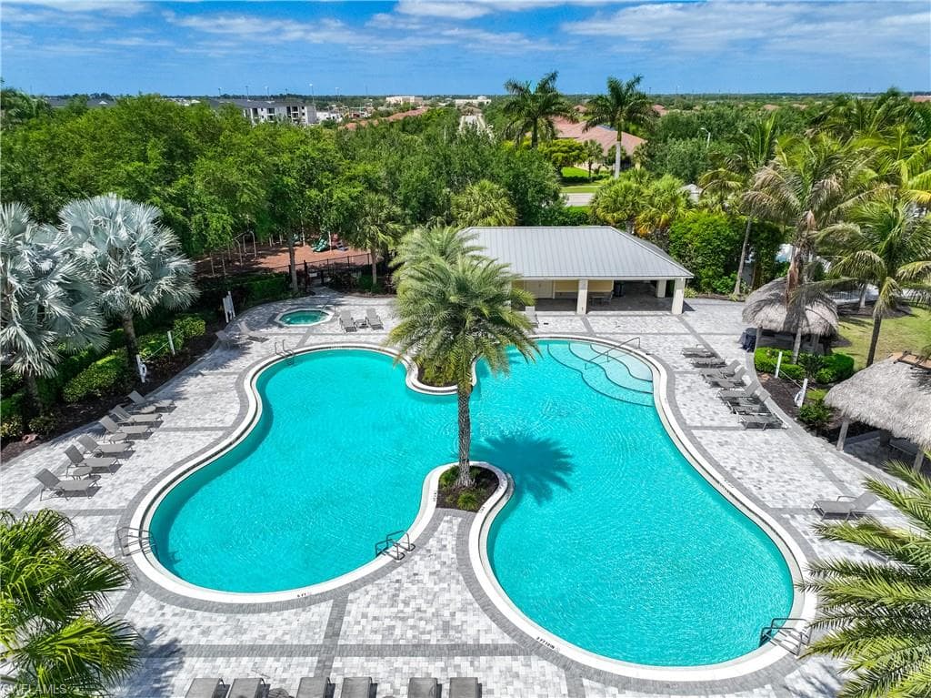 2446 Heydon CIR E-41