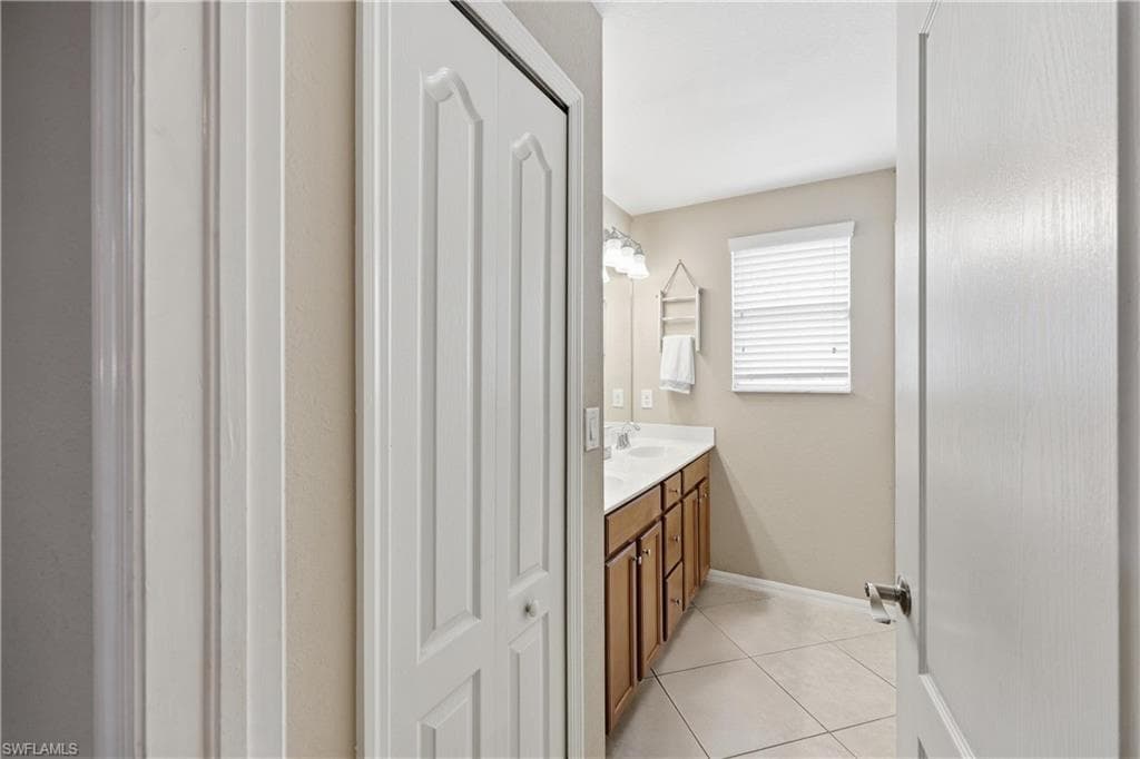 2446 Heydon CIR E-23