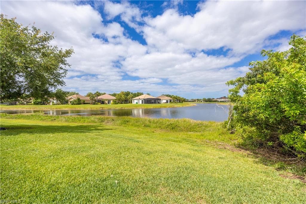 2446 Heydon CIR E-33