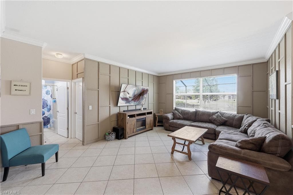 2446 Heydon CIR E-13